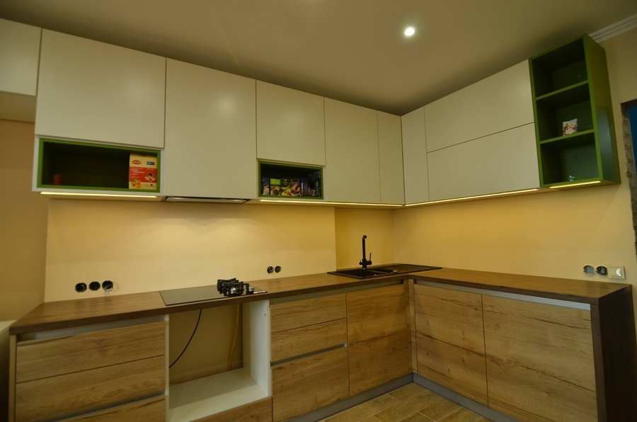Белый кухонный гарнитур-Кухня из пластика «Модель 369»-фото3