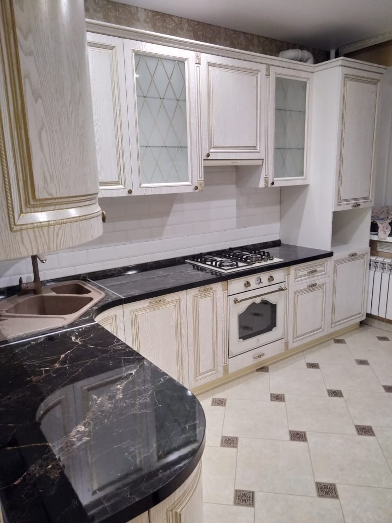Белый кухонный гарнитур-Кухня из шпона «Модель 581»-фото1